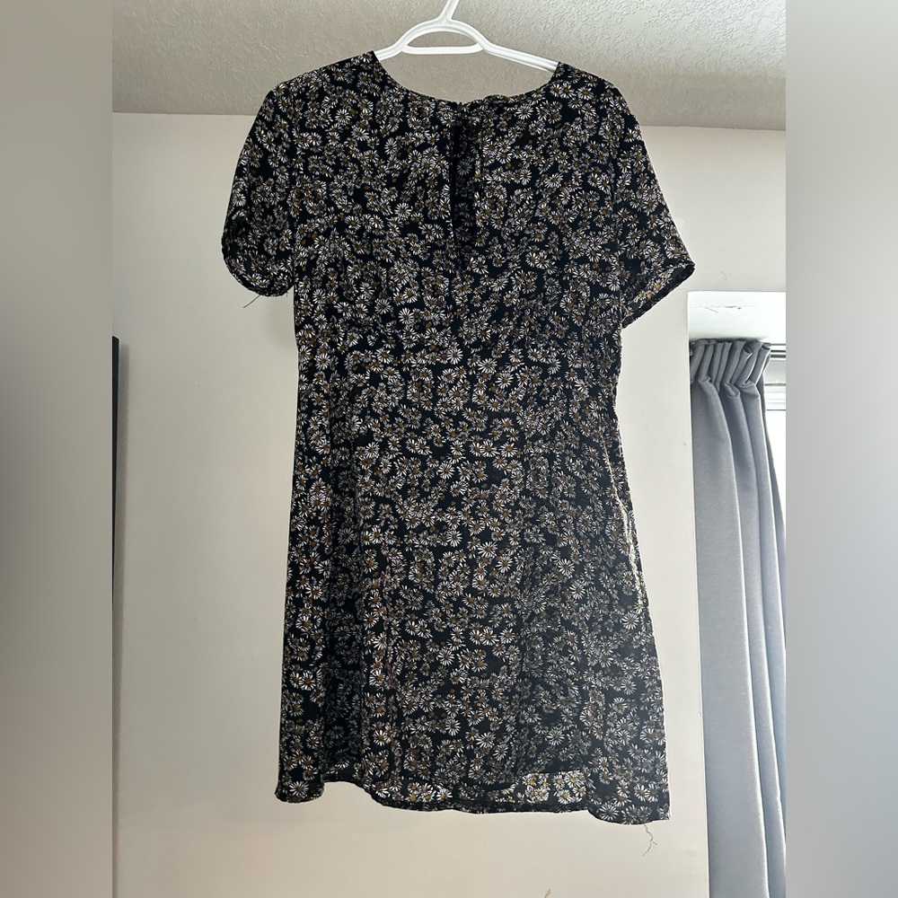 WYLDR Large Black daisy print dress